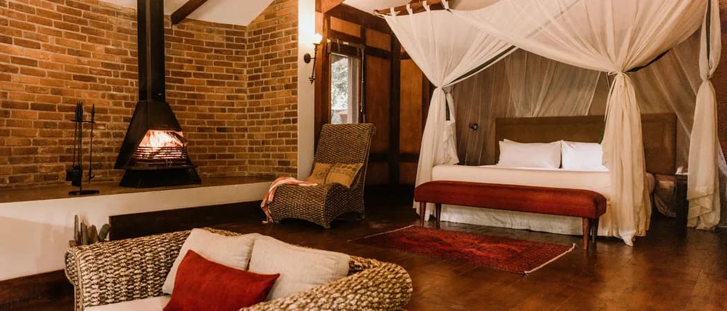 Fireplace suite with canopy bed